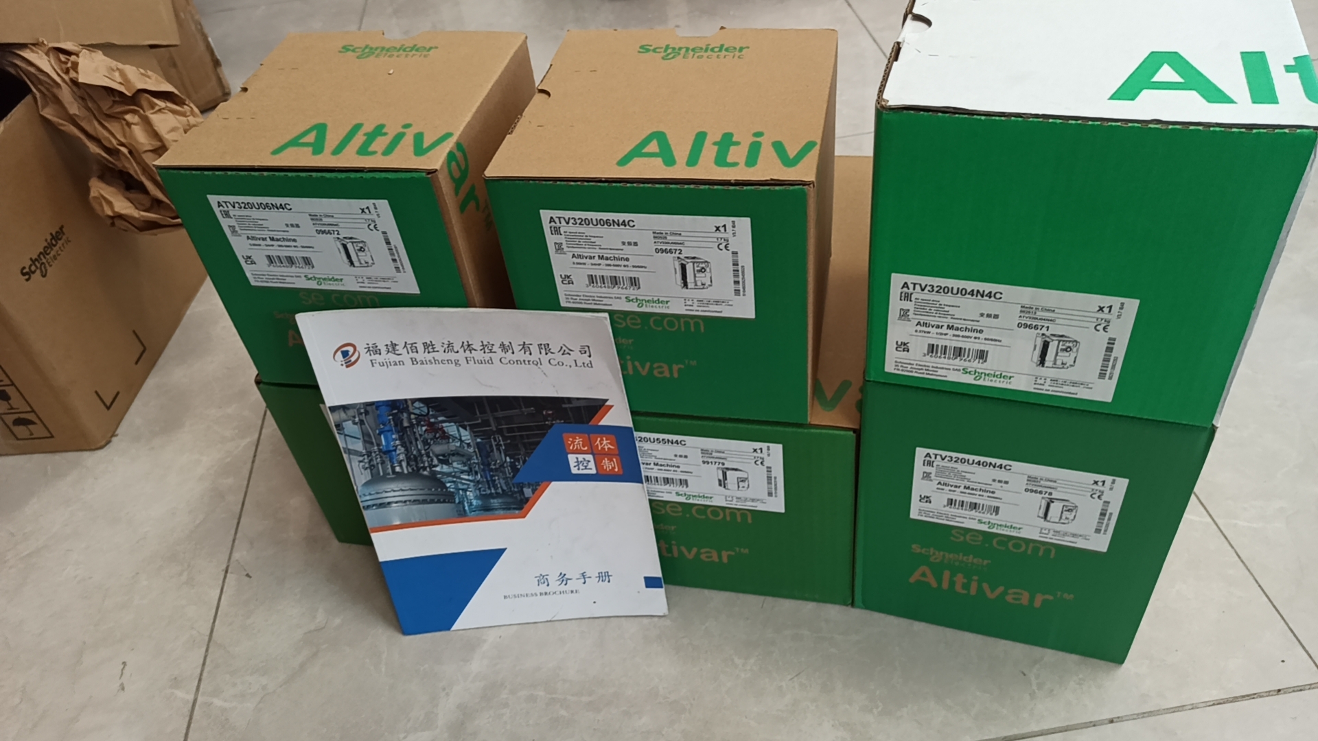 SCHNEIDER ATV320U04N4C变频器
