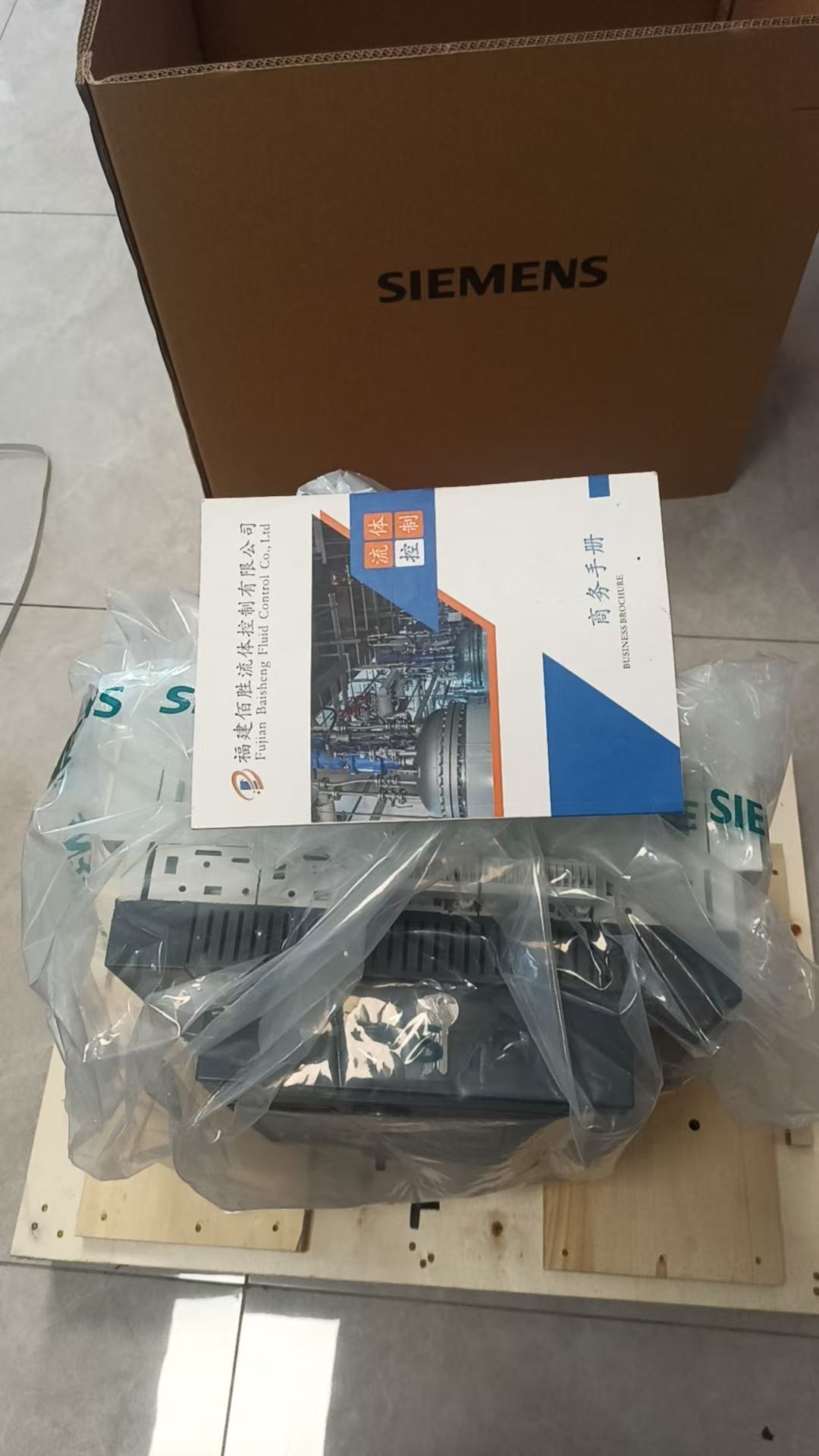 SIEMENS 3WL1225-3CB62-1GA2框架断路器